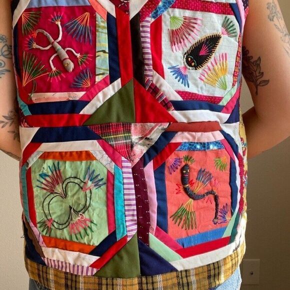 Vintage Handmade 1950s Quilted Animal Scene Folk Cottagecore Vest Sz M - Picture 10 of 10